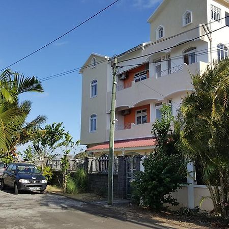 Apartamento The Impala Mauritius Trou aux Biches Exterior foto
